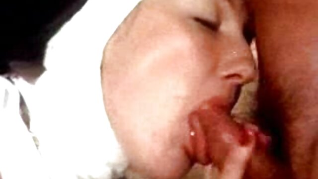 Blow Me POV - 4 fellation chaude xxx français noir par des filles encore plus chaudes
