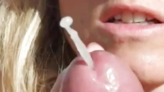 Jeune beauté séduit une grosse film sex complet en francais bite et nourrie de sperme après l'anal
