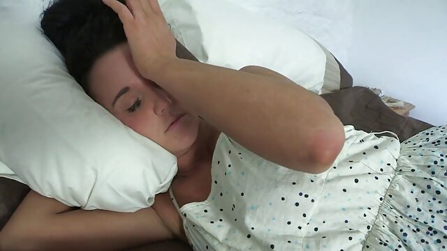 Jewels Jade s'attaque à la bite french porn gay géante de Whitezilla