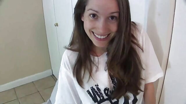 Petite film porno gratuit francais Teen Grinds Cock Super professionnellement