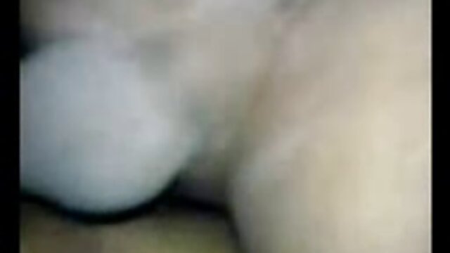 Nympho Teen First Time Trio porno traduit en arabe avec deux coqs de monstres noirs